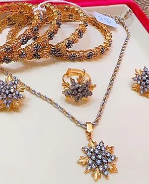 Gold and Diamond Floral Jewelry Set